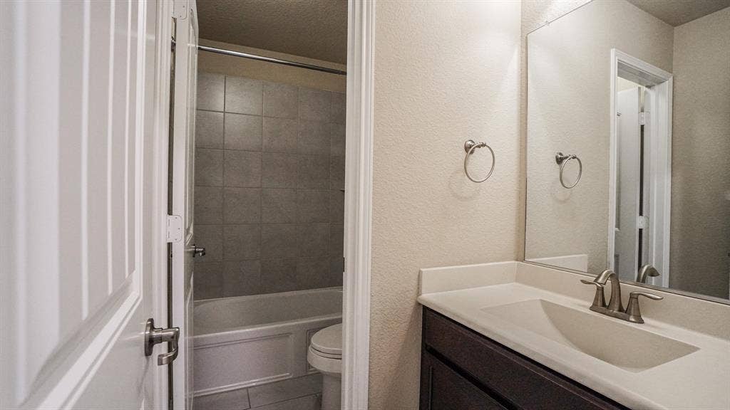 239 Oxford Drive, Fate, TX 75189 239 Oxford Drive, Fate, TX 75189