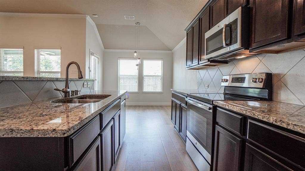 239 Oxford Drive, Fate, TX 75189 239 Oxford Drive, Fate, TX 75189