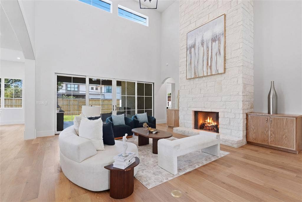 10921 Beauty Drive, Dallas, TX 75229 10921 Beauty Drive, Dallas, TX 75229