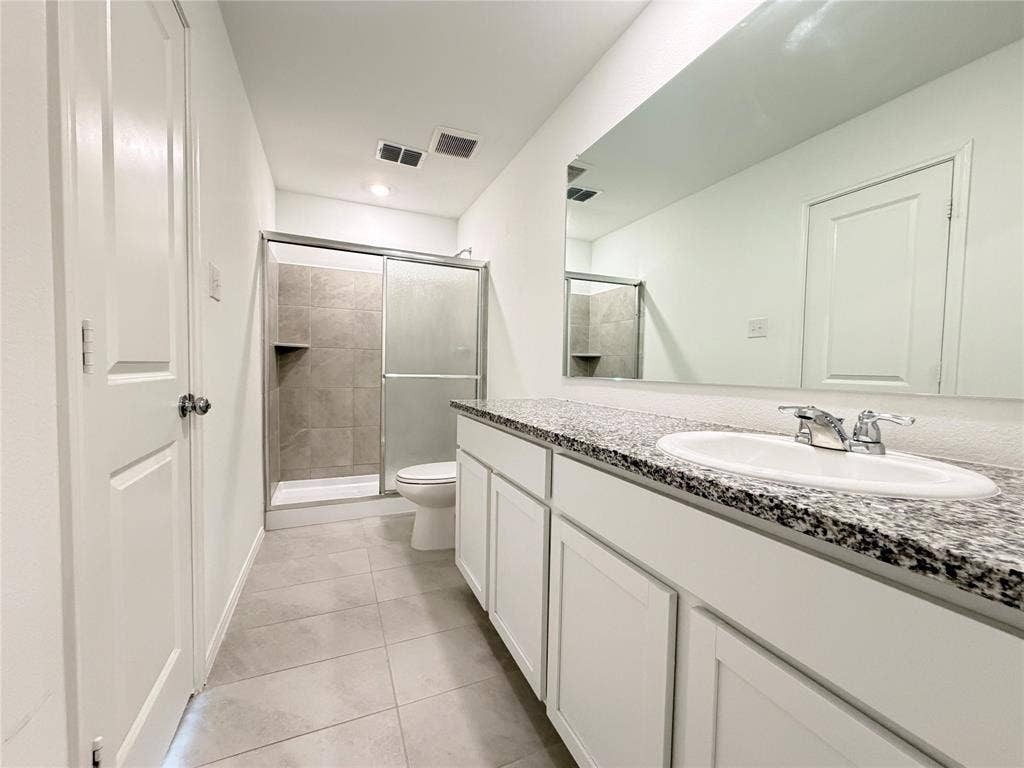 1717 Round House Lane, Dallas, TX 75253 1717 Round House Lane, Dallas, TX 75253