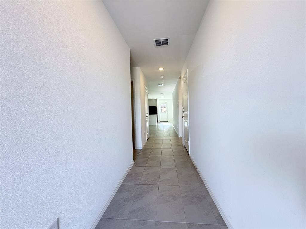 1717 Round House Lane, Dallas, TX 75253 1717 Round House Lane, Dallas, TX 75253