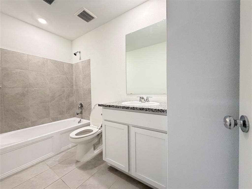 1717 Round House Lane, Dallas, TX 75253 1717 Round House Lane, Dallas, TX 75253