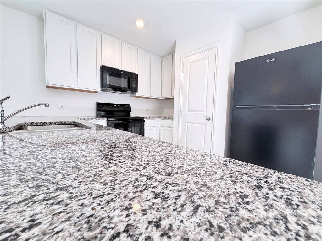1717 Round House Lane, Dallas, TX 75253 1717 Round House Lane, Dallas, TX 75253