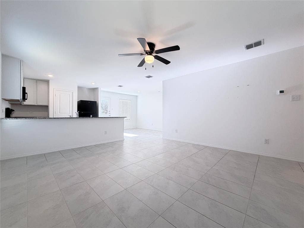 1717 Round House Lane, Dallas, TX 75253 1717 Round House Lane, Dallas, TX 75253