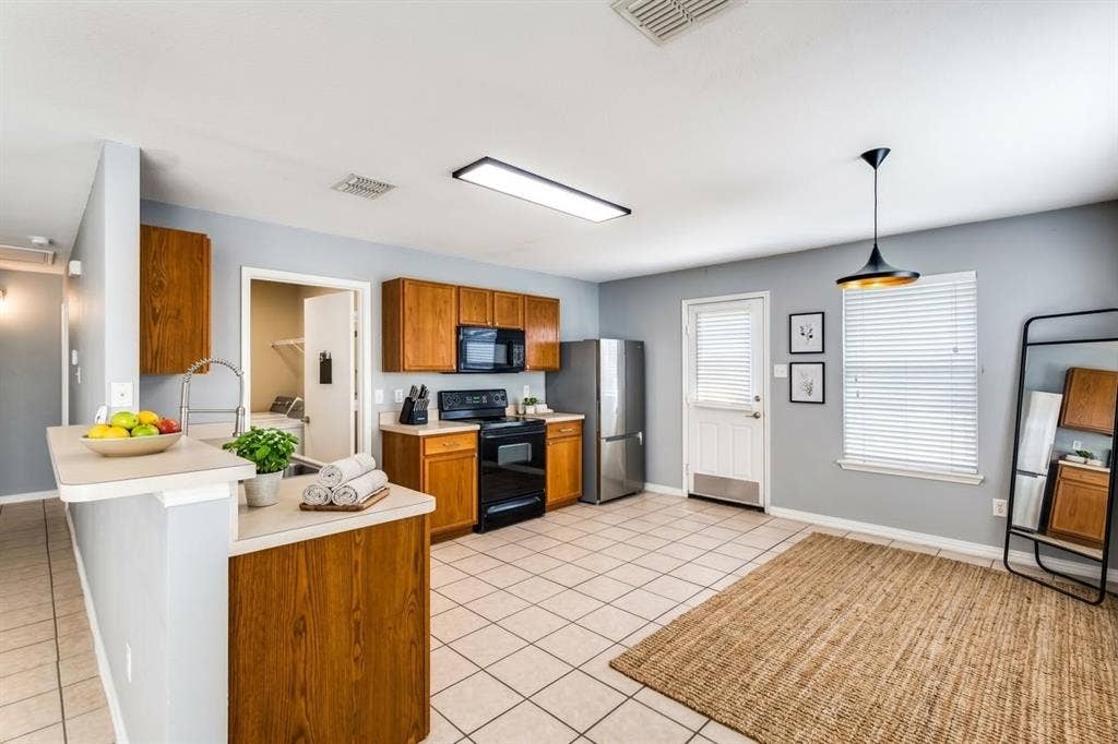 1409 Ash Street, Anna, TX 75409 1409 Ash Street, Anna, TX 75409
