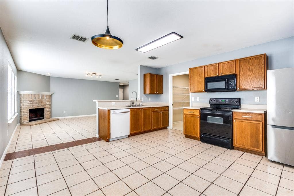 1409 Ash Street, Anna, TX 75409 1409 Ash Street, Anna, TX 75409