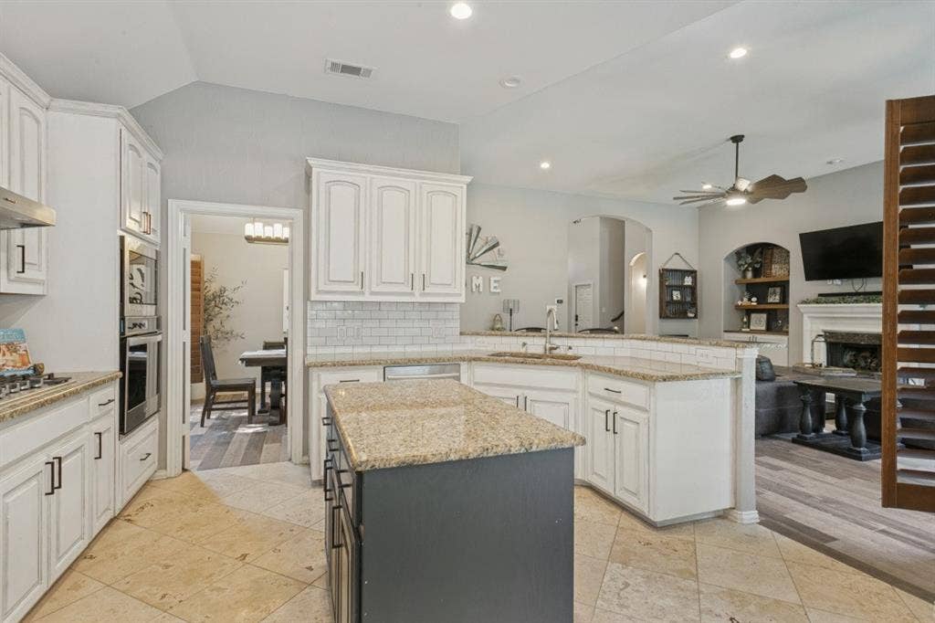 1912 Creek Bend Drive, Corinth, TX 76208 1912 Creek Bend Drive, Corinth, TX 76208