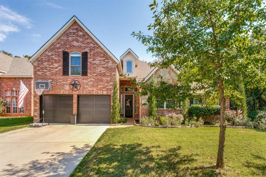 Property photo for 1912 Creek Bend Drive, Corinth, TX