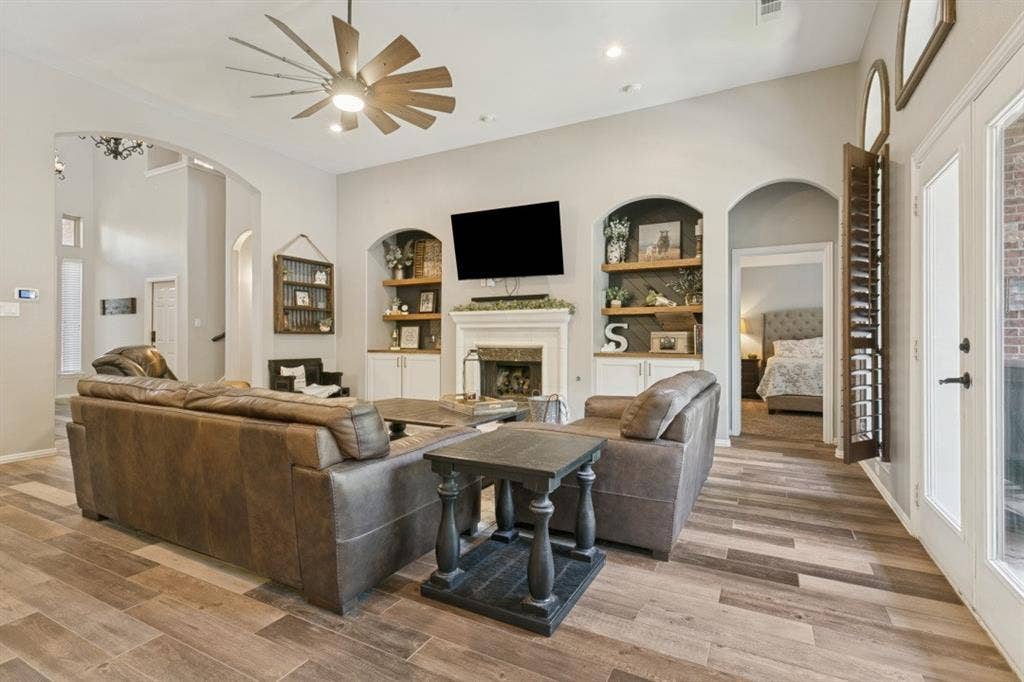 1912 Creek Bend Drive, Corinth, TX 76208 1912 Creek Bend Drive, Corinth, TX 76208