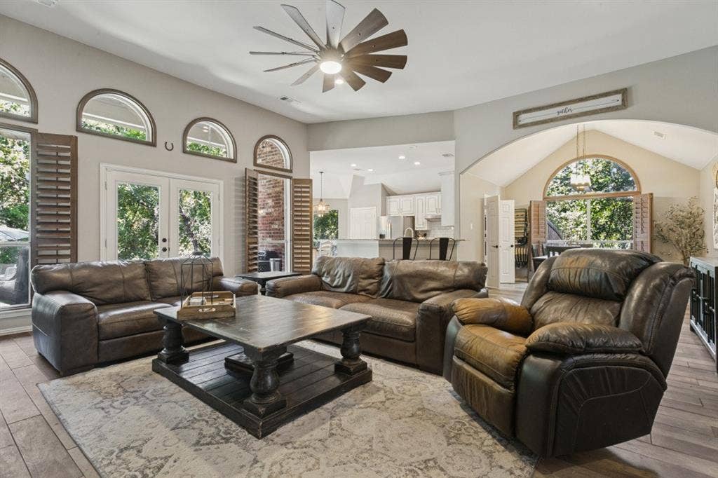 1912 Creek Bend Drive, Corinth, TX 76208 1912 Creek Bend Drive, Corinth, TX 76208