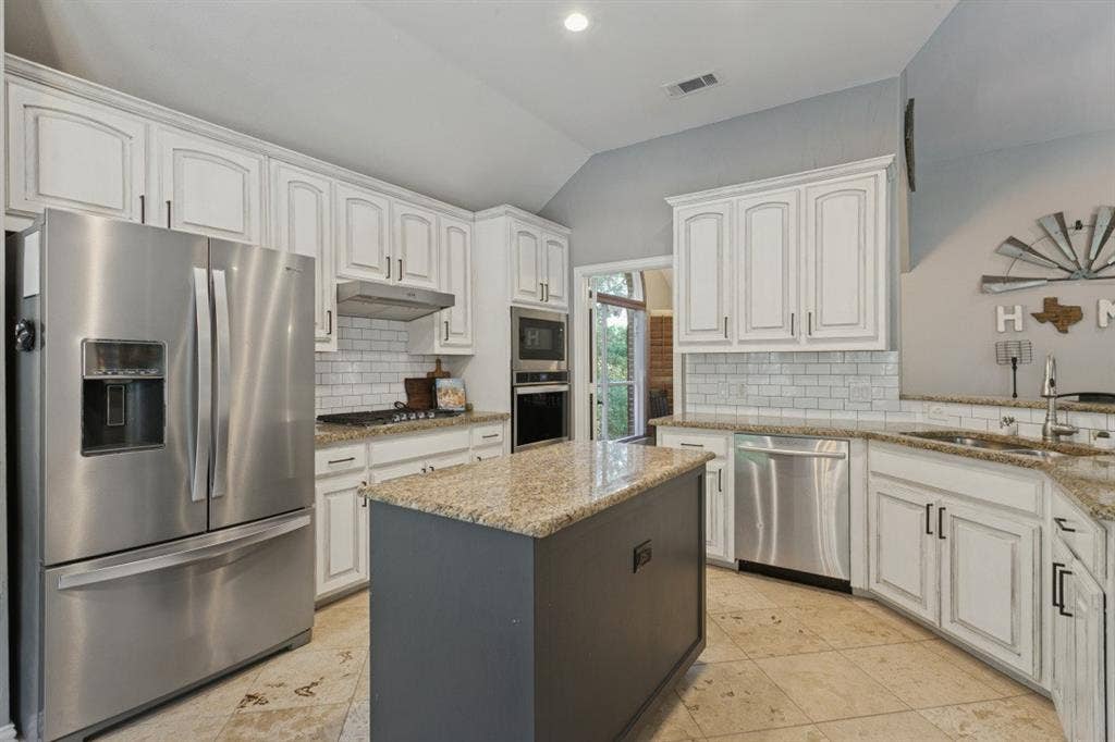 1912 Creek Bend Drive, Corinth, TX 76208 1912 Creek Bend Drive, Corinth, TX 76208
