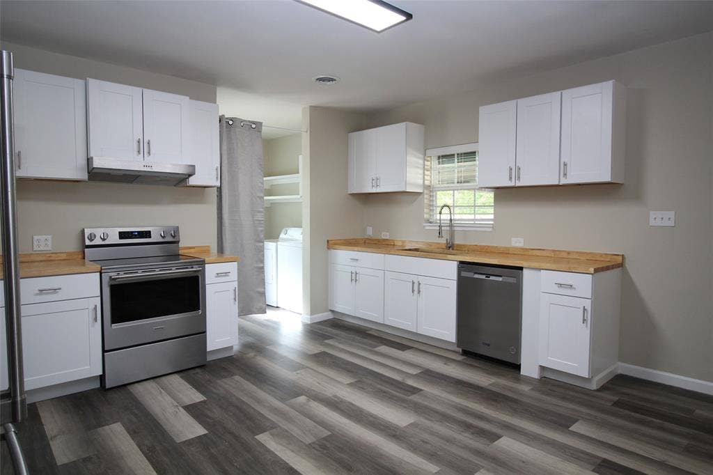 231 N 5th Avenue, Munday, TX 76371