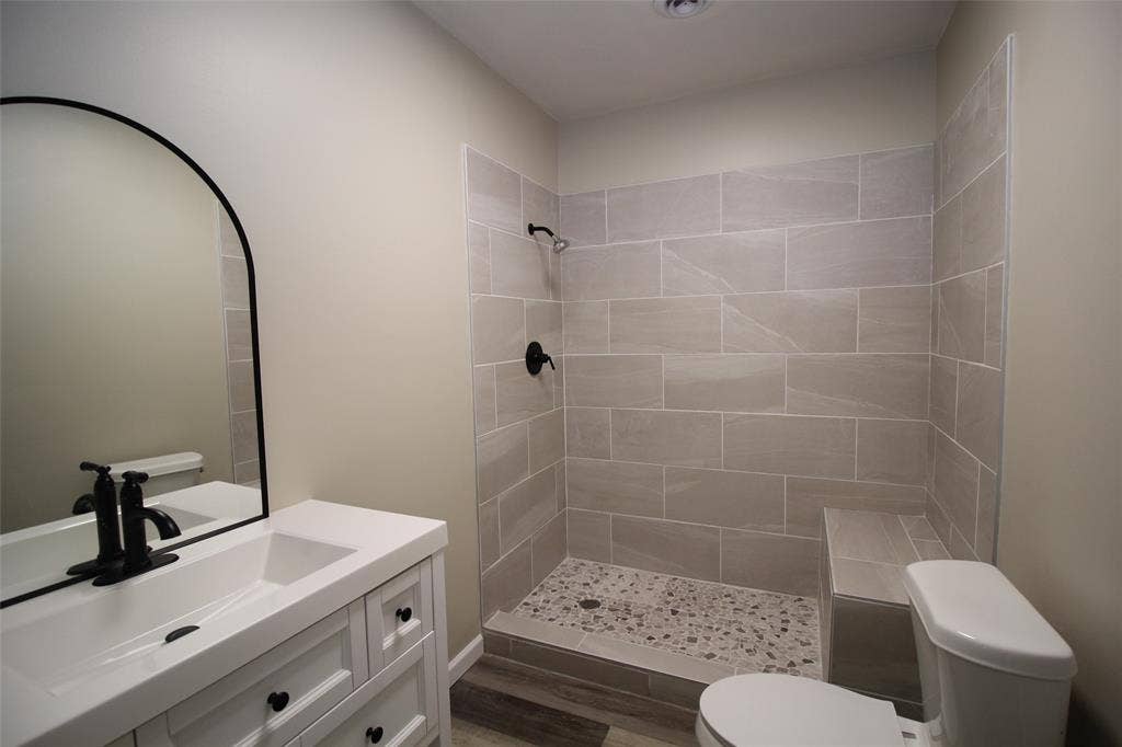231 N 5th Avenue, Munday, TX 76371