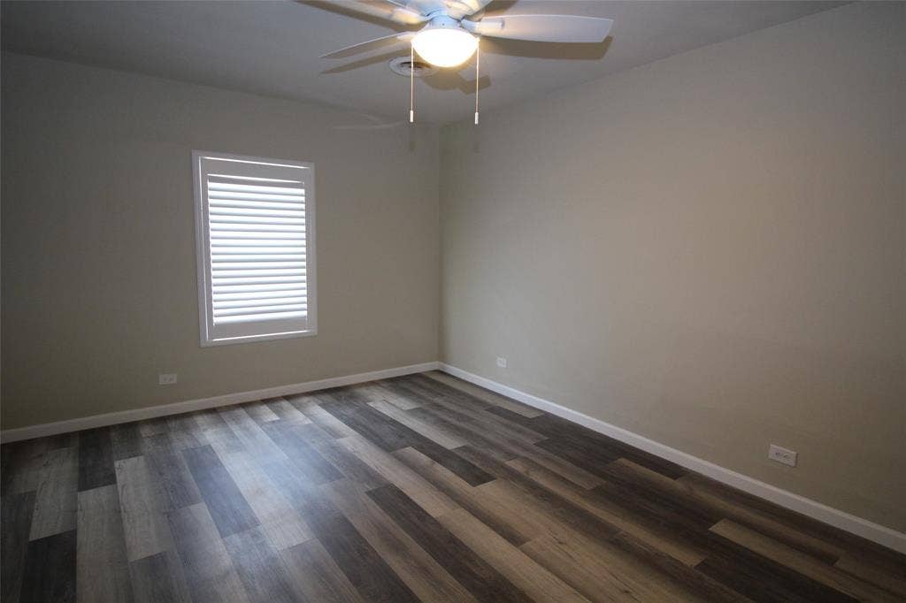 231 N 5th Avenue, Munday, TX 76371