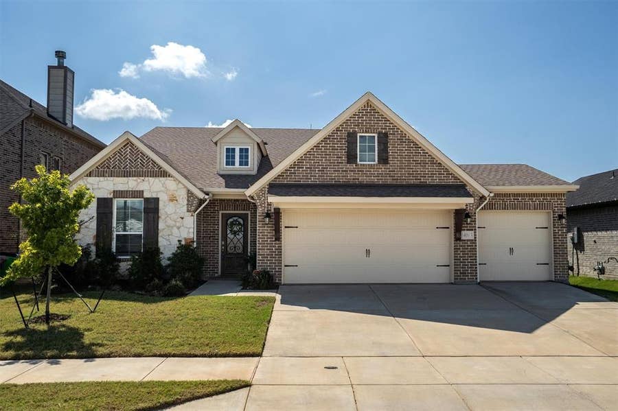 Property photo for 14013 Lapetus Drive, Haslet, TX