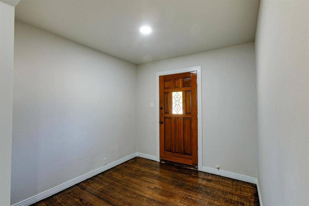 308 W Avenue F, Garland, TX 75040