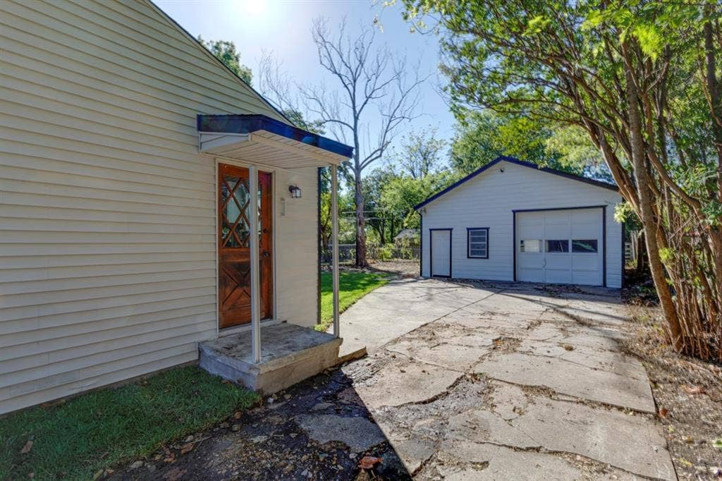 308 W Avenue F, Garland, TX 75040
