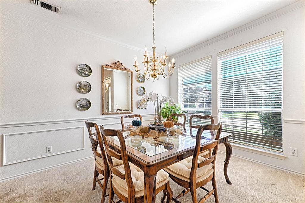 6633 Wickliff Trail, Plano, TX 75023 6633 Wickliff Trail, Plano, TX 75023