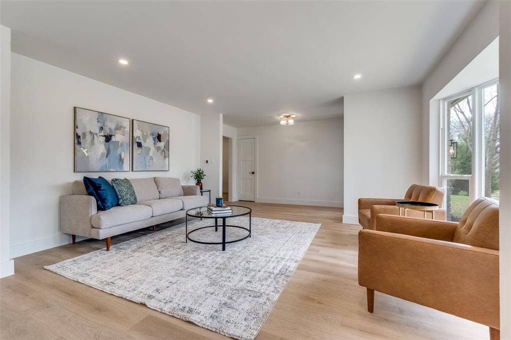 9406 Arborhill Drive, Dallas, TX 75243 9406 Arborhill Drive, Dallas, TX 75243