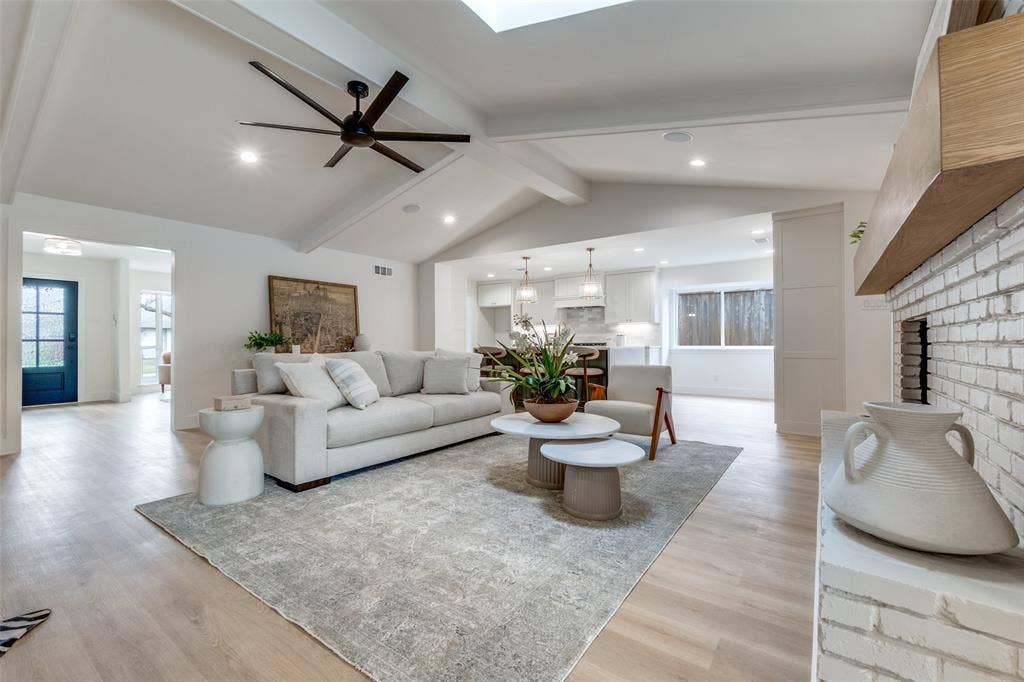 9406 Arborhill Drive, Dallas, TX 75243 9406 Arborhill Drive, Dallas, TX 75243