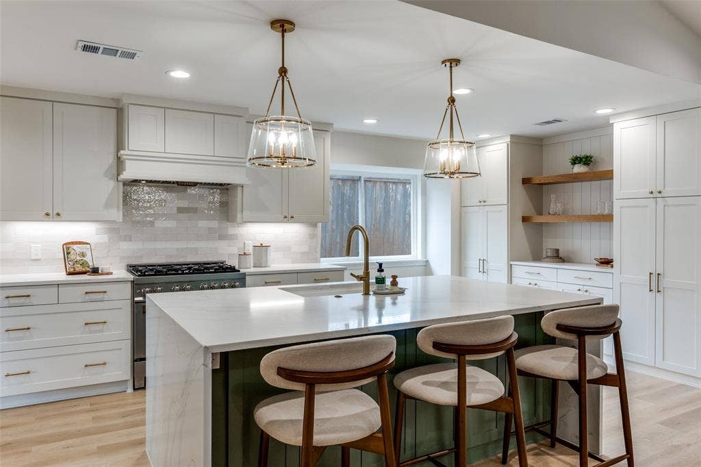 9406 Arborhill Drive, Dallas, TX 75243 9406 Arborhill Drive, Dallas, TX 75243