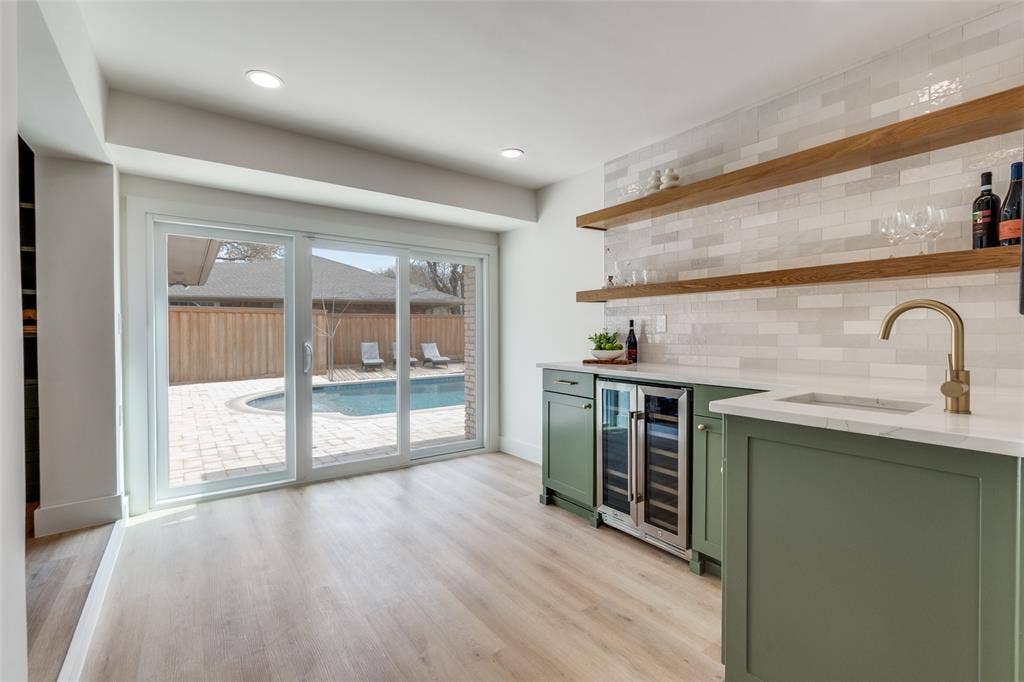 9406 Arborhill Drive, Dallas, TX 75243 9406 Arborhill Drive, Dallas, TX 75243
