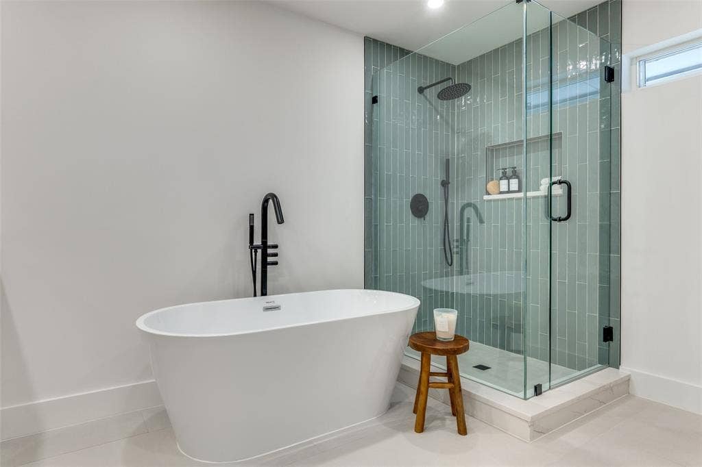 9406 Arborhill Drive, Dallas, TX 75243 9406 Arborhill Drive, Dallas, TX 75243