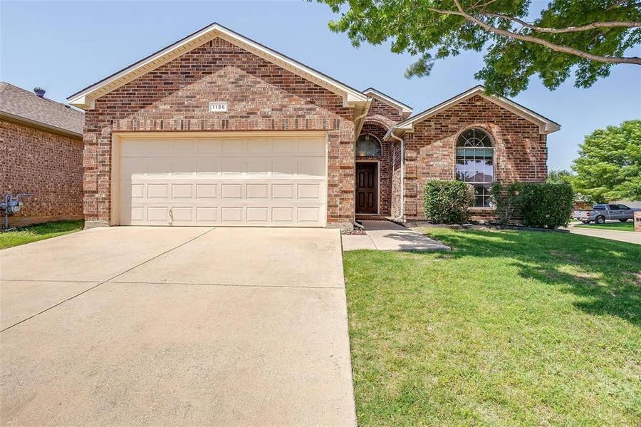 Property photo for 1136 Roping Reins Way, Fort Worth, TX