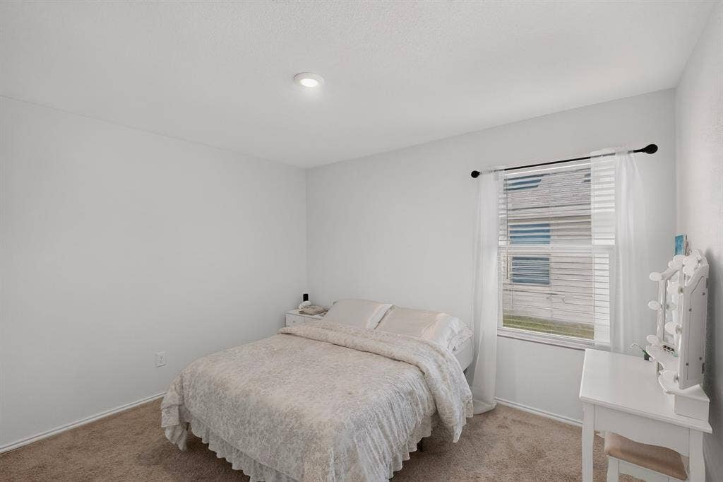 6101 Bell Springs Street, Fort Worth, TX 76123