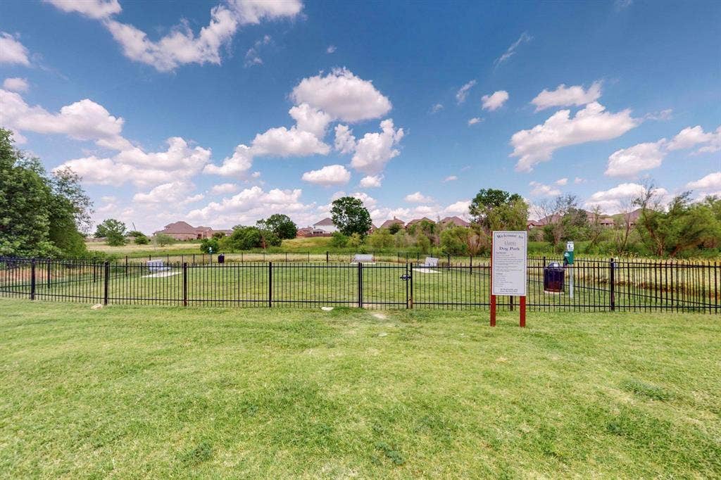 6101 Bell Springs Street, Fort Worth, TX 76123