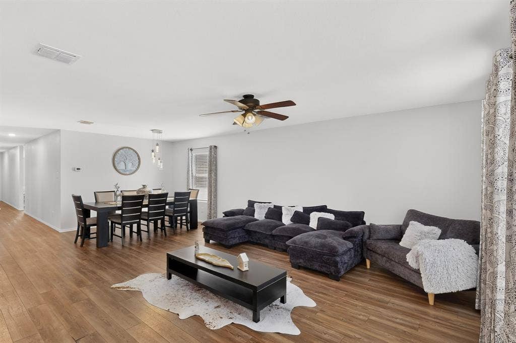6101 Bell Springs Street, Fort Worth, TX 76123