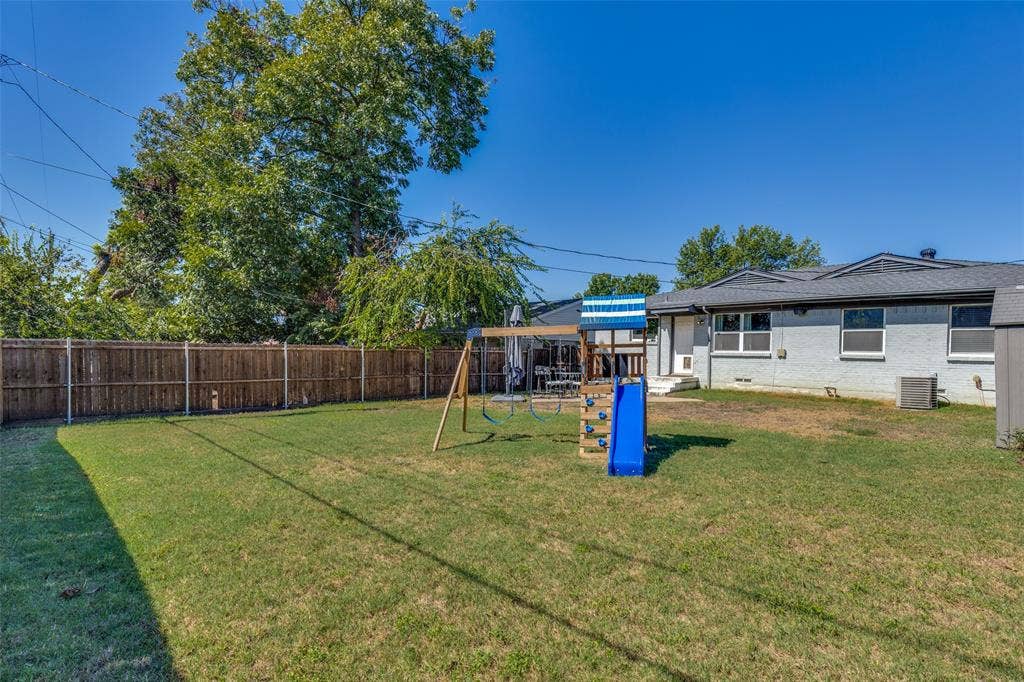 8926 Clearwater Drive, Dallas, TX 75243 8926 Clearwater Drive, Dallas, TX 75243