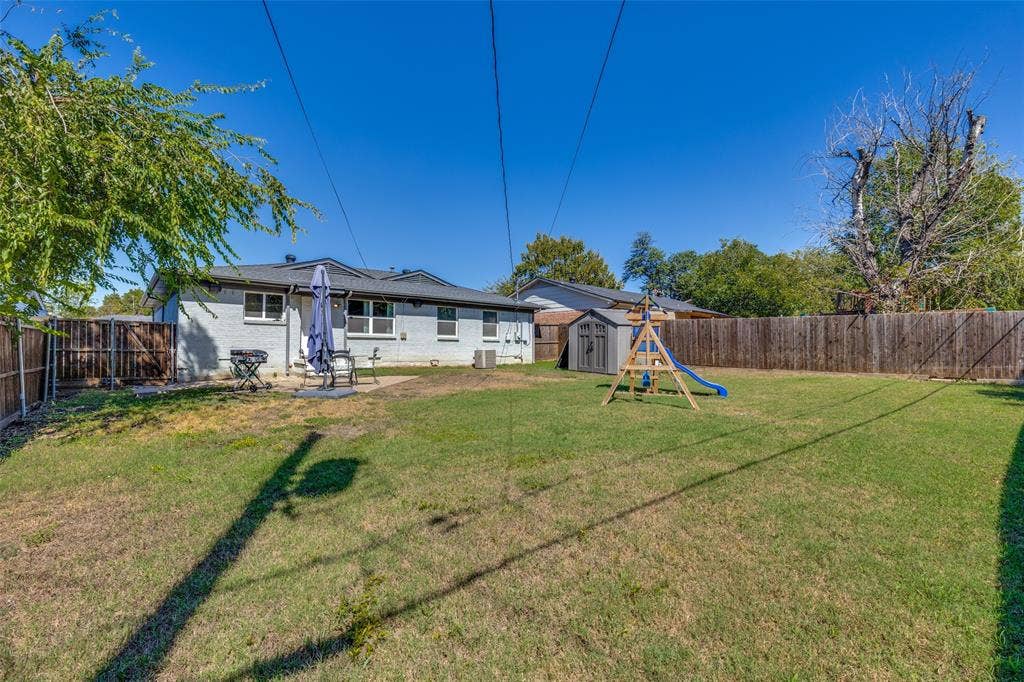 8926 Clearwater Drive, Dallas, TX 75243 8926 Clearwater Drive, Dallas, TX 75243