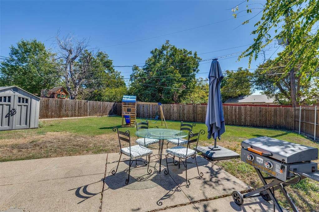 8926 Clearwater Drive, Dallas, TX 75243 8926 Clearwater Drive, Dallas, TX 75243