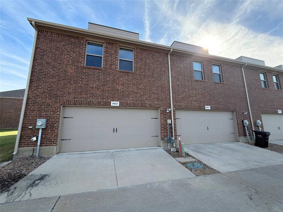 Property photo for 2017 Crooked Bow Drive, Mesquite, TX