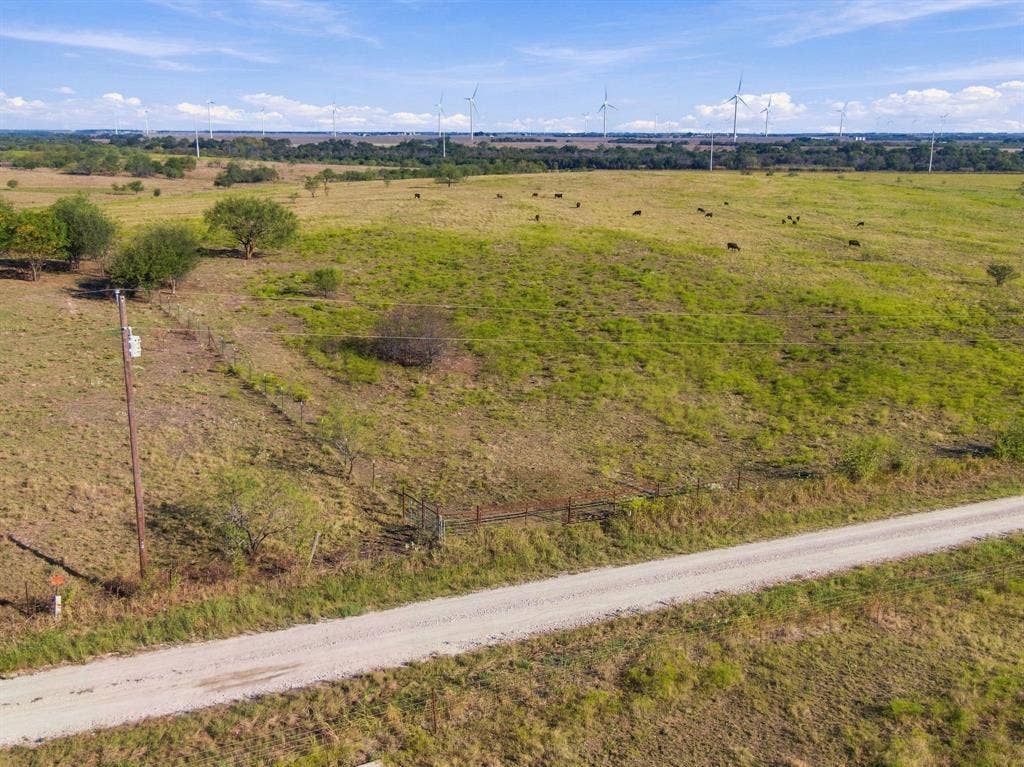 1203 Hcr 3220, Penelope, TX 76676