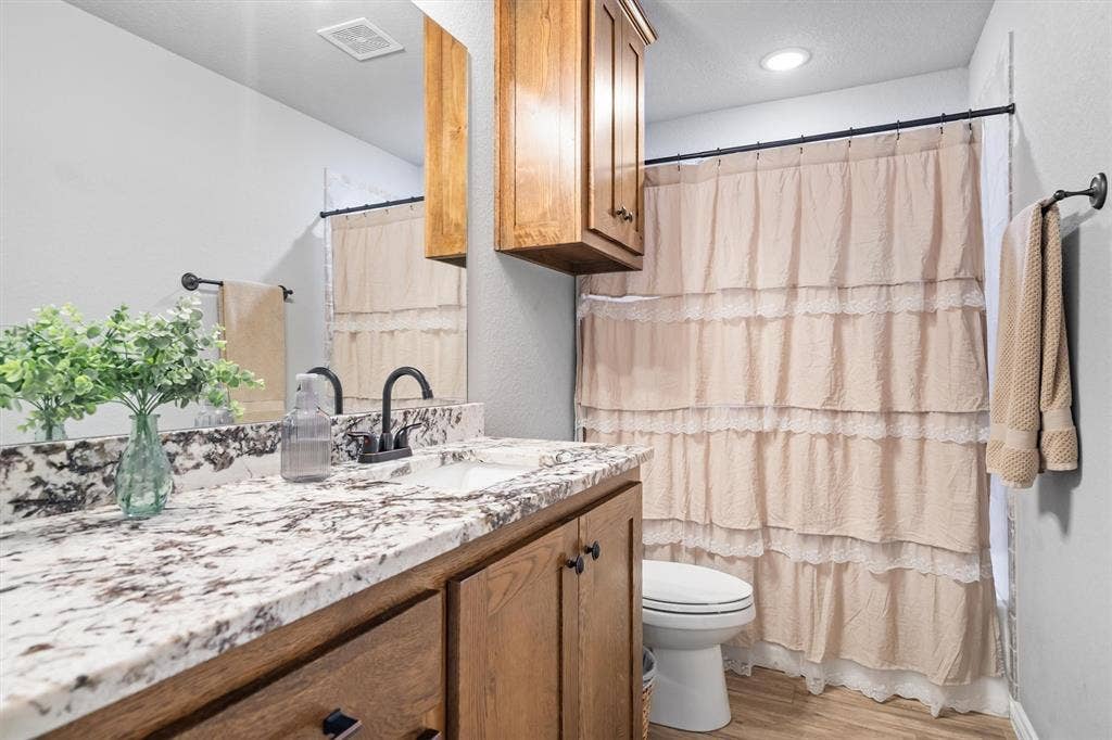 2019 Brown Loop, Poolville, TX 76487