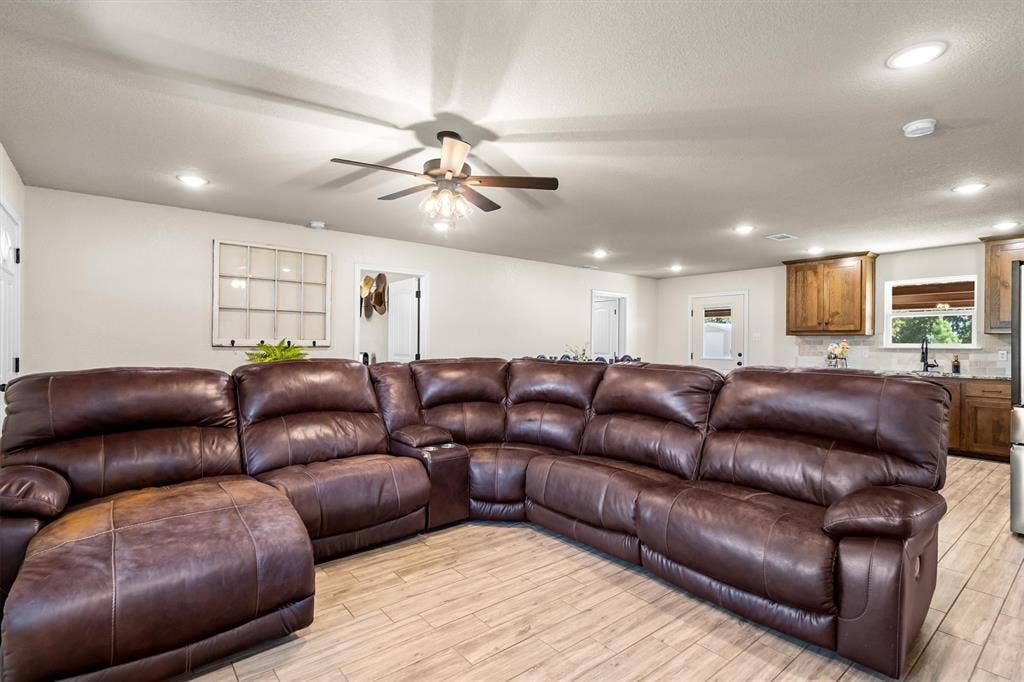 2019 Brown Loop, Poolville, TX 76487