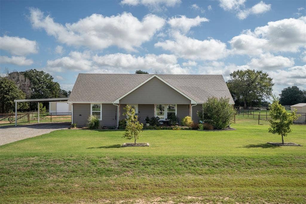 2019 Brown Loop, Poolville, TX 76487