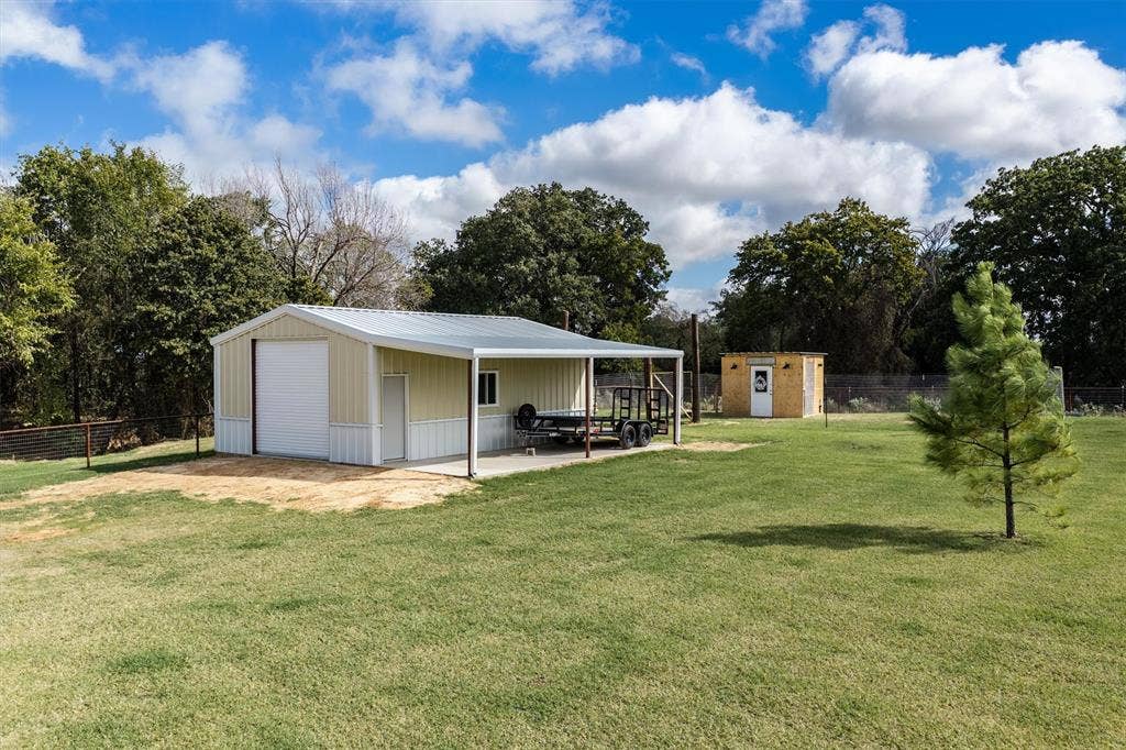 2019 Brown Loop, Poolville, TX 76487