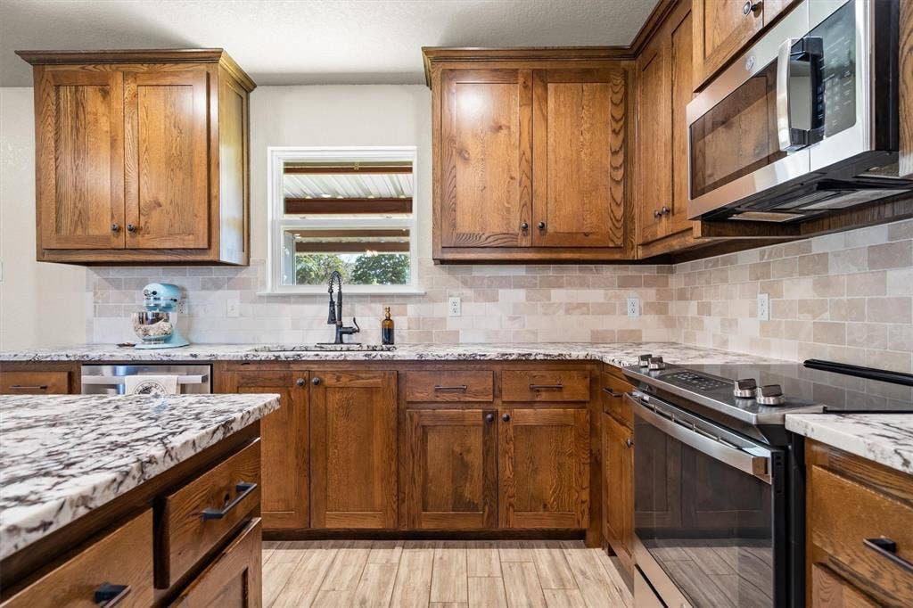 2019 Brown Loop, Poolville, TX 76487