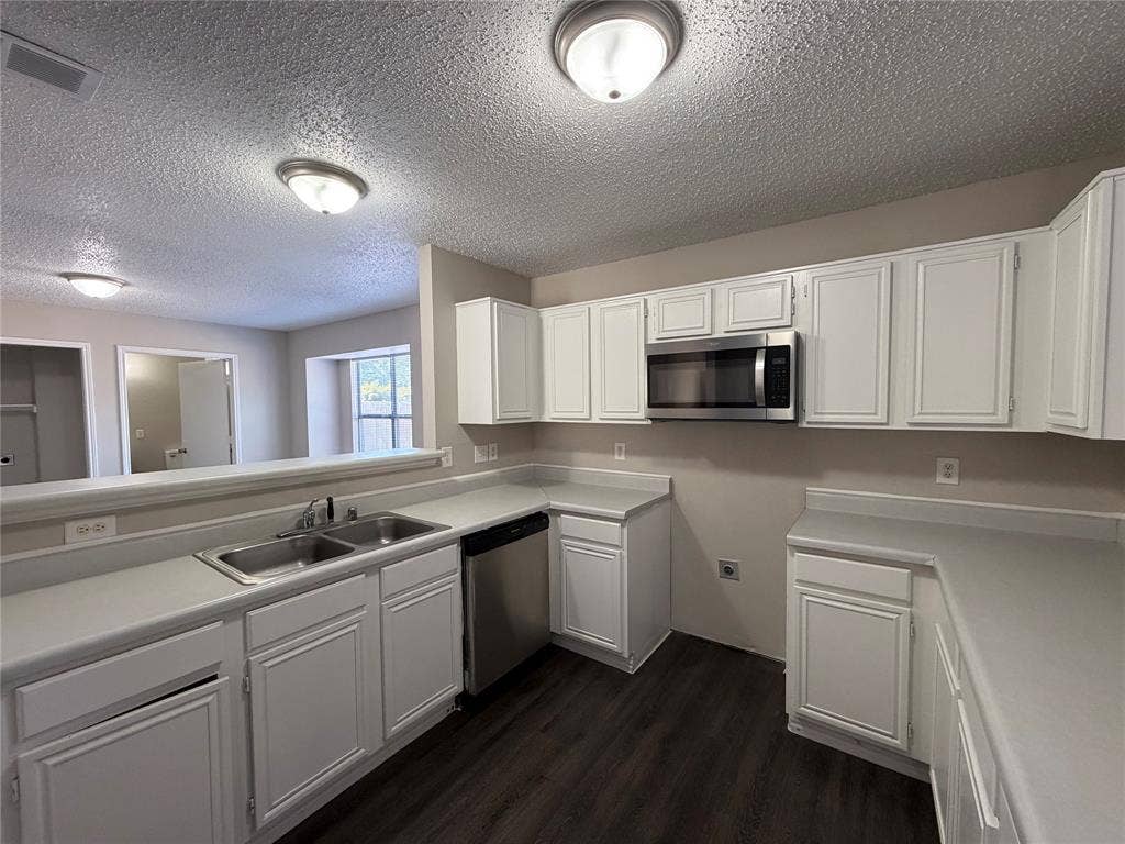 904 Shady Brook Lane, Cedar Hill, TX 75104