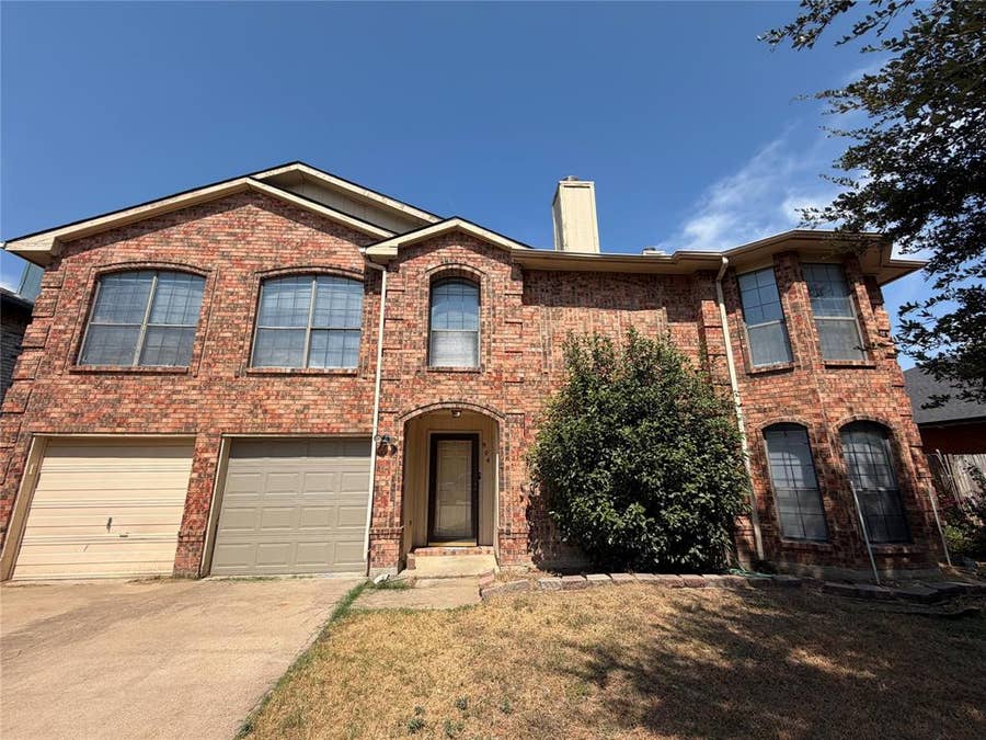 Property photo for 904 Shady Brook Lane, Cedar Hill, TX