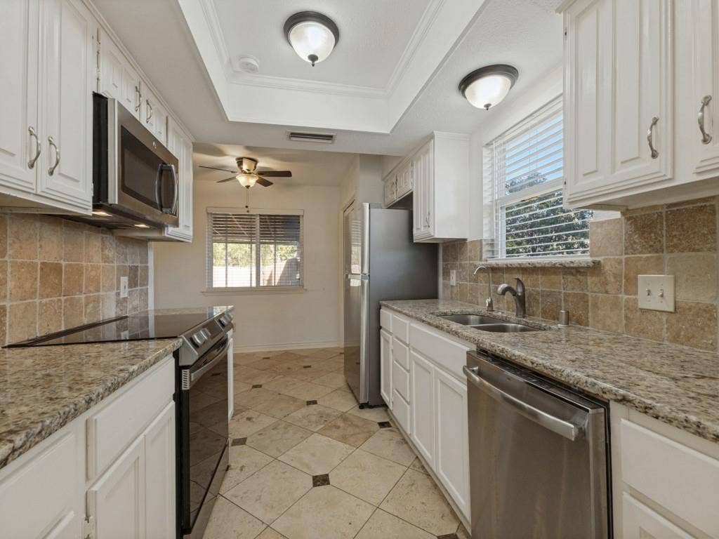 2109 Via Estrada, Carrollton, TX 75006 2109 Via Estrada, Carrollton, TX 75006