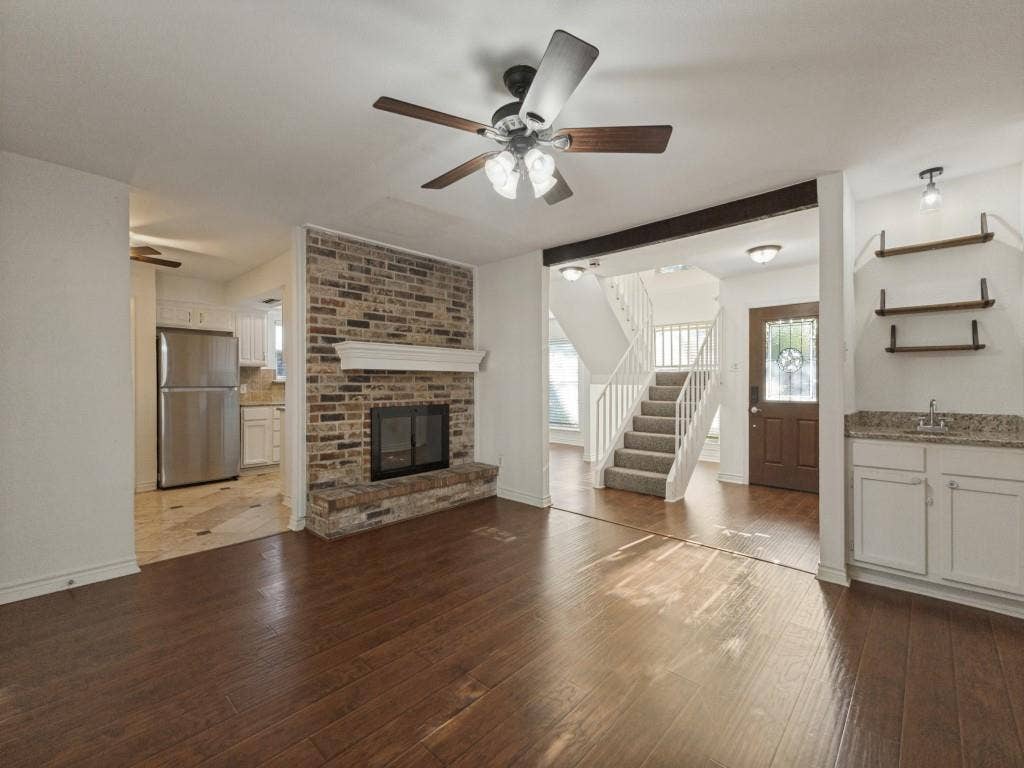 2109 Via Estrada, Carrollton, TX 75006 2109 Via Estrada, Carrollton, TX 75006