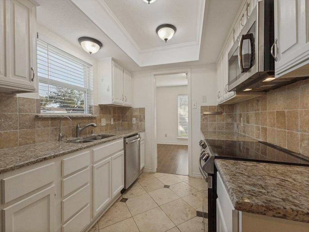 2109 Via Estrada, Carrollton, TX 75006 2109 Via Estrada, Carrollton, TX 75006