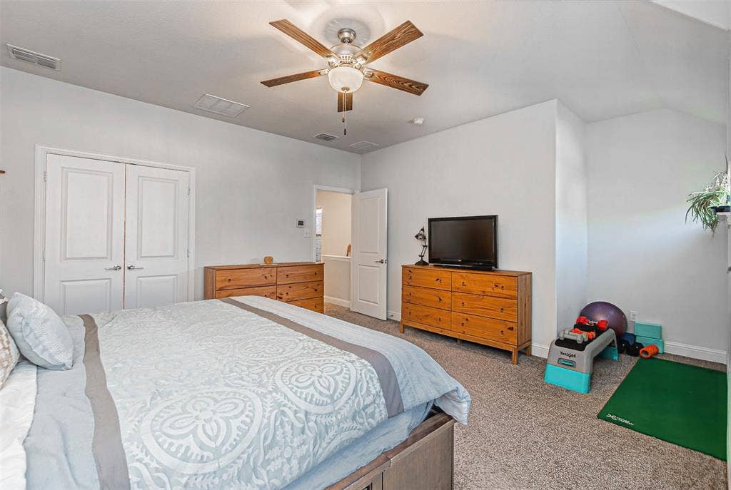805 Tennessee Drive, Euless, TX 76040 Primary Bedroom