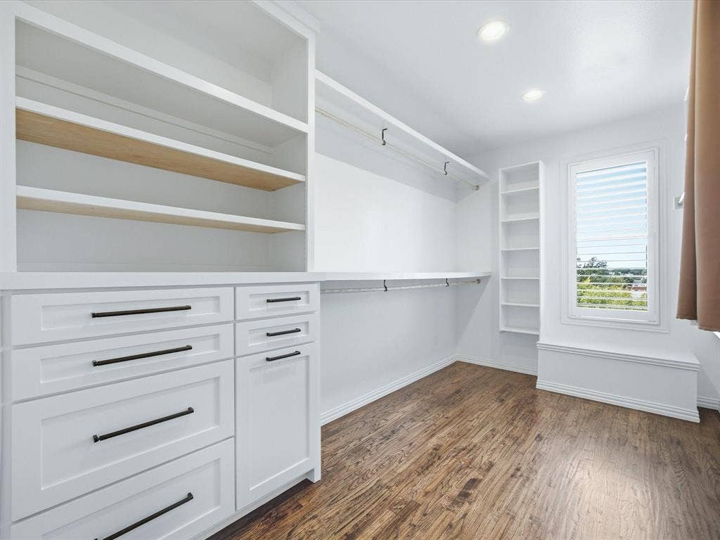 163 Summit Avenue, Southlake, TX 76092 PRIARY BEDROOM 2ND CLOSET....