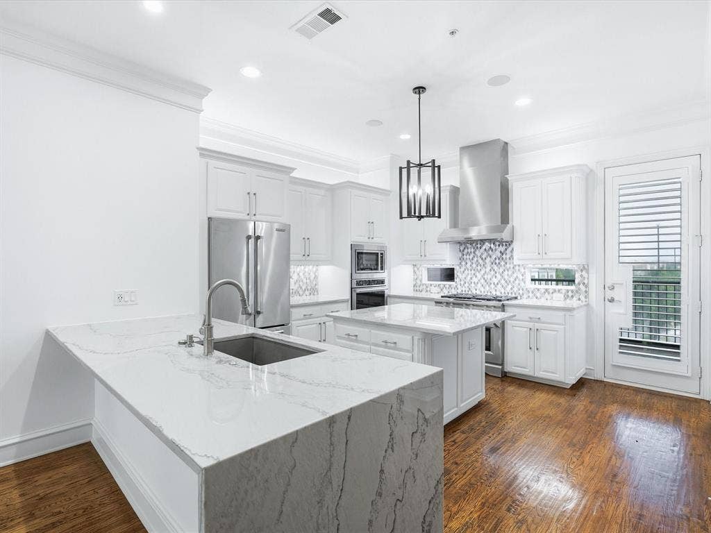 163 Summit Avenue, Southlake, TX 76092 163 Summit Avenue, Southlake, TX 76092