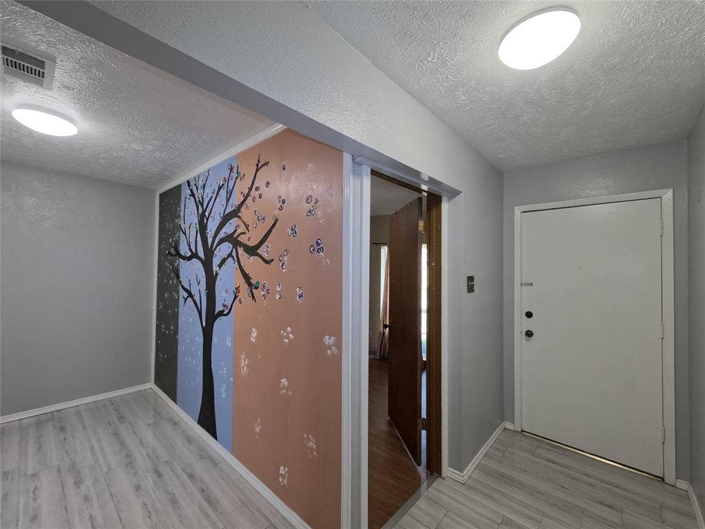 21 W Townhouse Lane, #33, Grand Prairie, TX 75052 21 W Townhouse Lane, #33, Grand Prairie, TX 75052